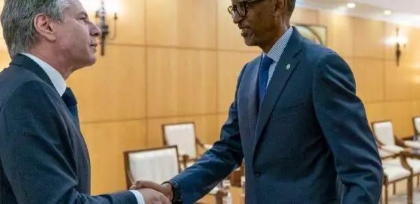 Rwanda : Face à Kagamé, Antony Blinken émet des critiques sur les violations des droits de l’homme