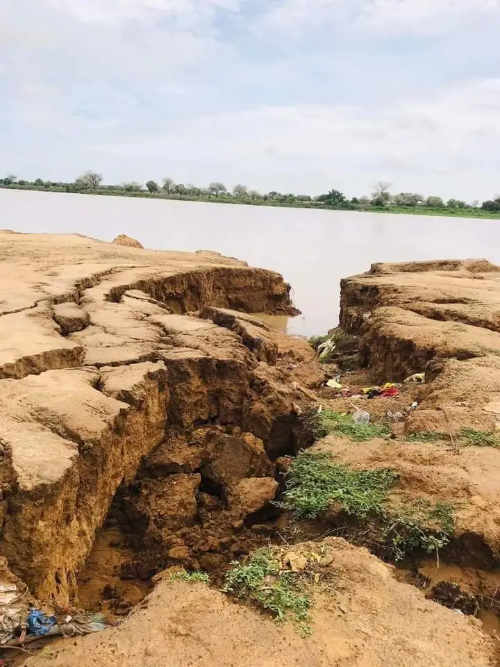 L’ÎLE À MORFILE : LA CRUE ET LA PLUIE HANTENT LE SOMMEIL DES INSULAIRES