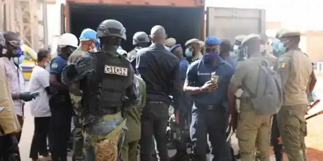 Un dealer arrêté, un autre poignardé, une chambre vandalisée