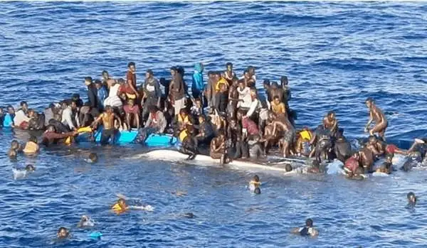 « Barça Walla Barsakh » : 69 Sénégalais rallient l’Espagne à bord d’une pirogue