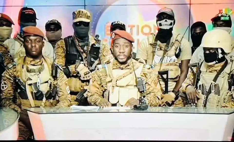 Urgent : Le Président burkinabè Damiba renversé par un  coup d’Etat(Vidéo)