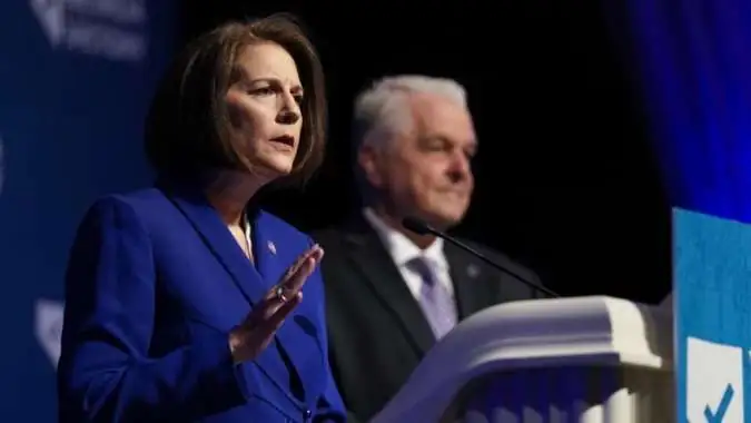 États-Unis: les démocrates gardent le contrôle du Sénat après une victoire dans le Nevada