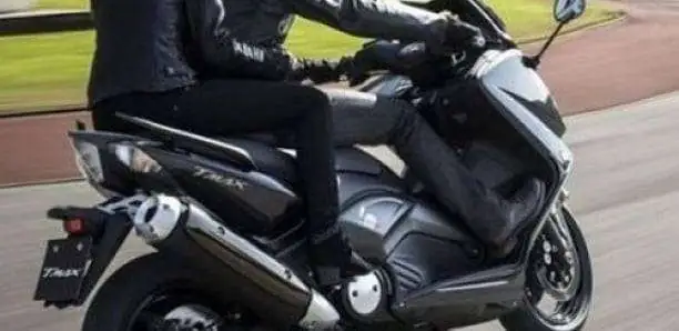 Vol spectaculaire : Il gifle un marabout puis emporte son téléphone