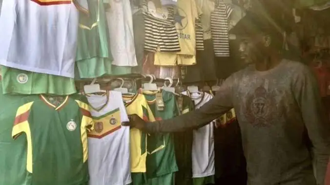 Coupe du monde 2022: le nouveau maillot des Sénégalais déjà «star» de la contrefaçon