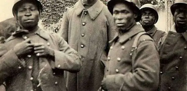 Cinq tirailleurs sénégalais racontent ce qu’ils ne pardonneront jamais à la France