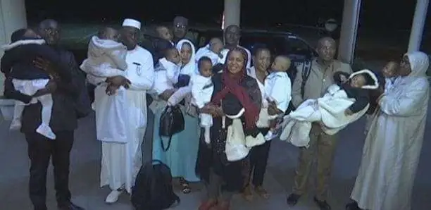 [Vidéo] Les nonuplés nés au Maroc de retour au Mali