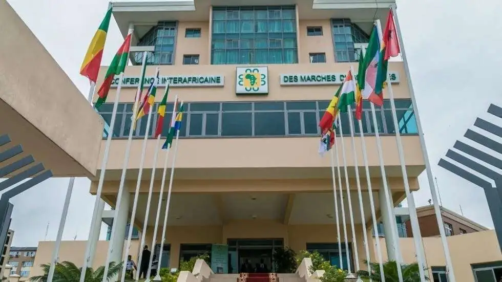 En Afrique, les compagnies d&rsquo;assurance sont rentables mais les populations s&rsquo;en méfient