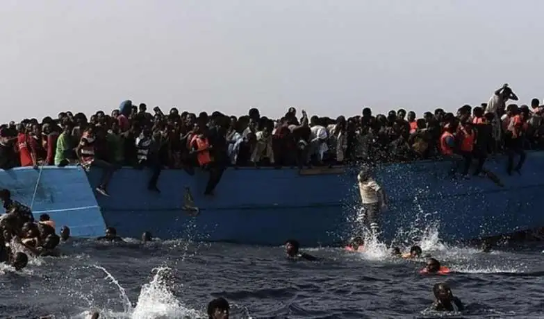 Italie: 59 morts dans le naufrage d’une embarcation de migrants