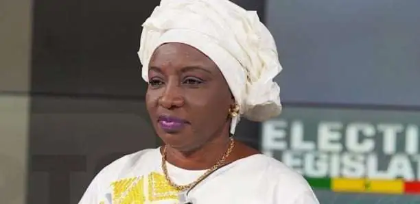 Suspension des données mobiles : Aminata Touré interpelle les autorités