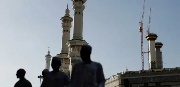 Faux billets d’avion pour La Mecque : l’imam mis en cause donne sa version des faits