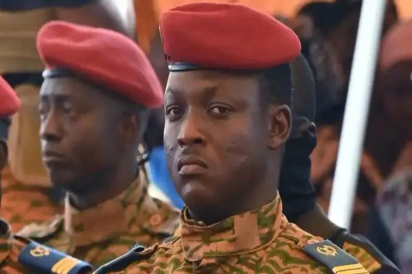 Burkina : Un officier supérieur, soupçonné de vouloir renverser le capitaine Traoré, trouve la mort