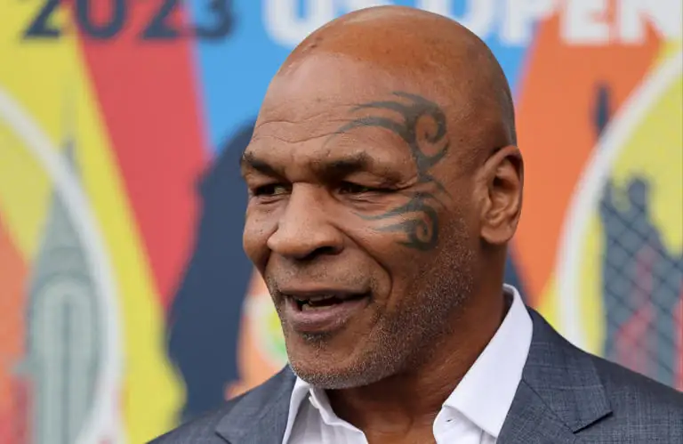 Mike Tyson réfute les critiques à l&rsquo;encontre de Tyson Fury pour le combat contre Francis Ngannou