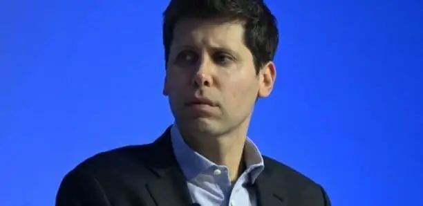 Sam Altman, pionnier de l&rsquo;IA dans le giron de Microsoft après son renvoi d&rsquo;Open AI