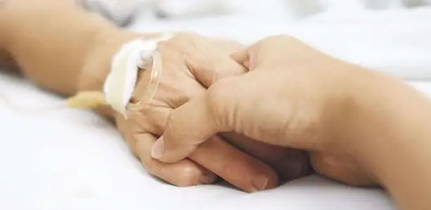 «J’ai déjà rédigé mon testament» : les poignants témoignages de malades «condamnés à la mort»