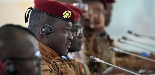 Burkina: le régime de transition militaire prolongé pour cinq années supplémentaires