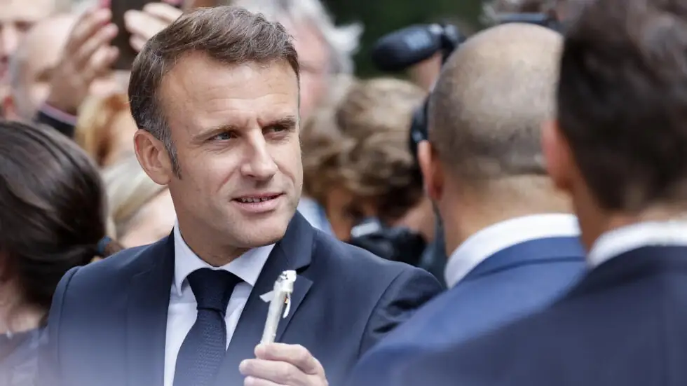 Élections législatives en France : le président Macron appelle les forces « républicaines » à « constituer une majorité solide