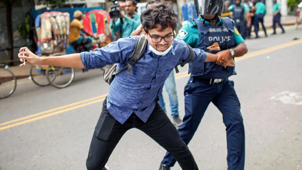 Bangladesh: les étudiants de nouveau dans la rue après le rejet de leurs demandes par les autorités