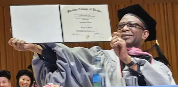 Distinction : Youssou Ndour Docteur Honoris Causa de Berklee Valencia en Espagne
