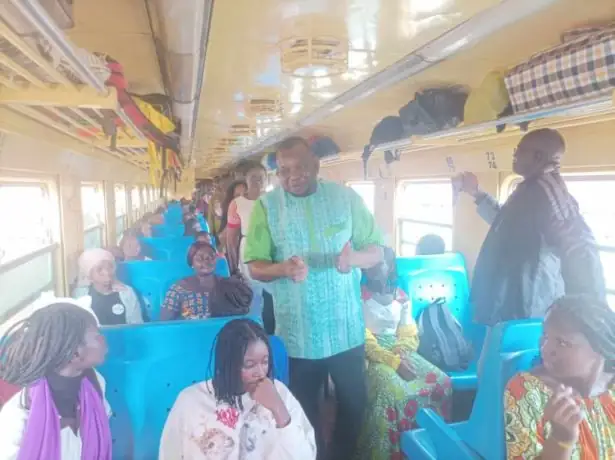 Camp biblique 2024 : Les campeurs de la région de Boulmiougou Nord embarquent à bord de wagons de SITARAIL