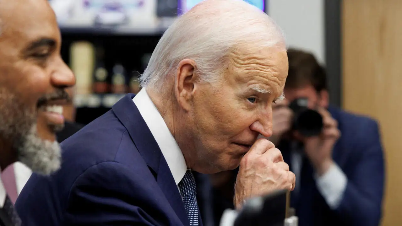 États-Unis: face à un maintient de Joe Biden, des démocrates craignent pour leurs sièges au Sénat