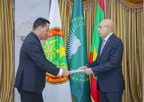 Le Président de la République remet au Premier ministre une lettre de missions pour la mise en œuvre des objectifs clés du programme « Mes ambitions pour la Patrie »