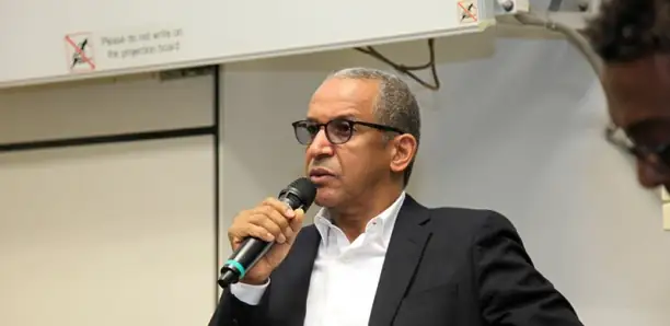 Affaire Rokia Traoré : Le cinéaste Abderrahmane Sissako brise le silence et interpelle les (..)