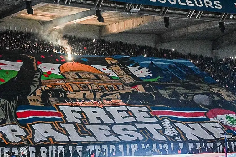 Le PSG sous la menace d&rsquo;une amende après le tifo pro-Palestine des ultras