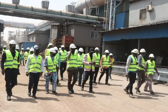 Burkina/ Préventions des risques professionnels : La CNSS en visite dans l’usine de fonderie de CIM Métal SA