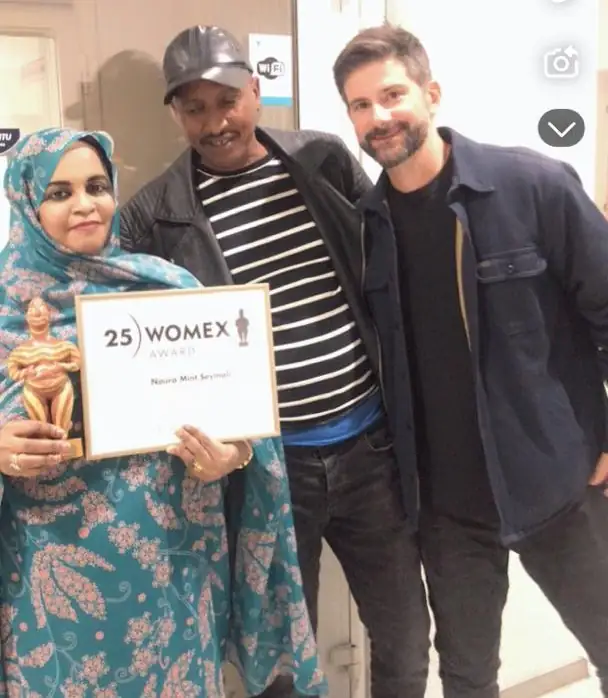 Finlande : La diva mauritanienne Noura Mint Seymali reûÏoit le prix WOMEX 25 Artist Award