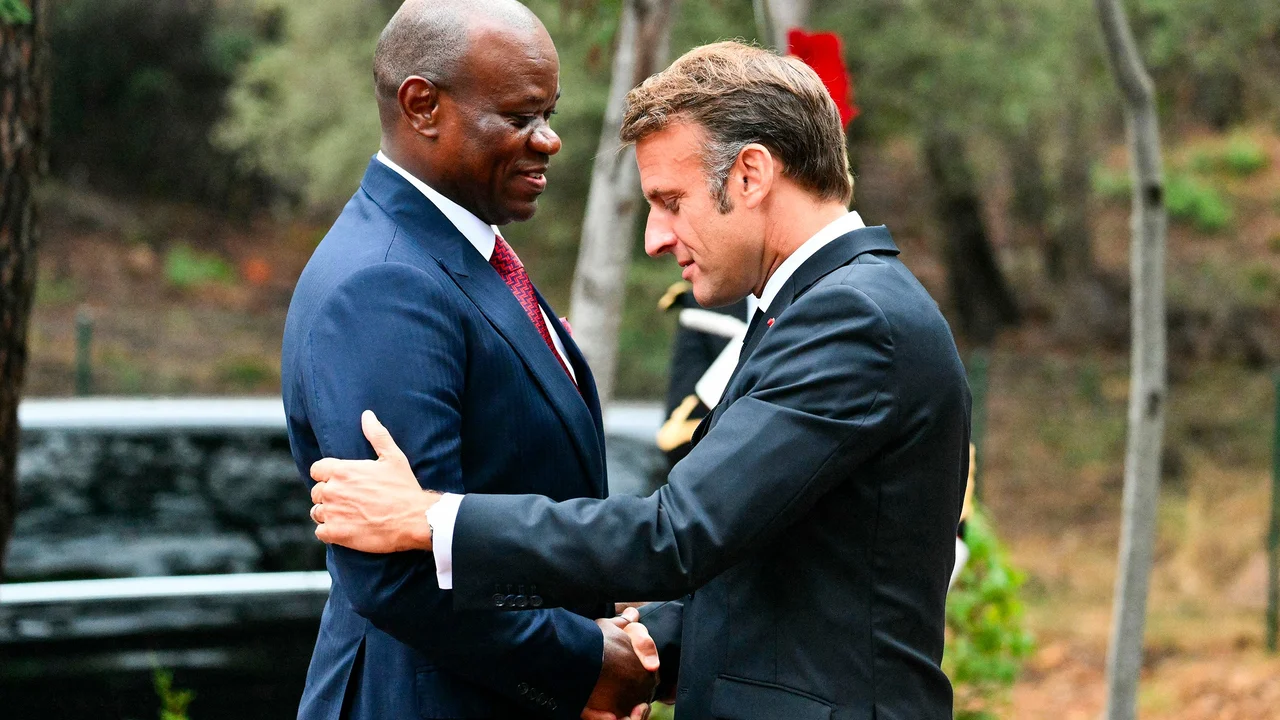 Port-Louis, Johannesburg, Libreville et Luanda : comment Emmanuel Macron prépare sa nouvelle tournée africaine