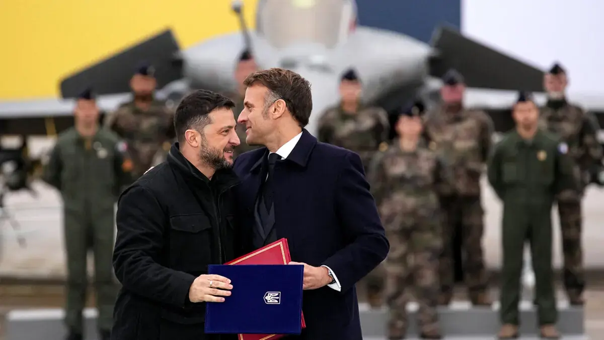 Armement en Ukraine : la France signe un contrat record pour livrer 100 rafales