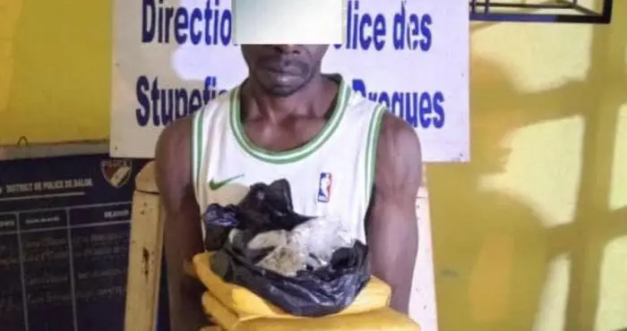 Daloa : Un individu arrêté avec 7 kg de cannabis dans un fumoir à Gbokora