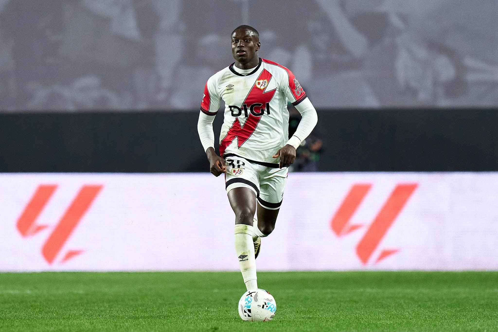 LaLiga : Nobel Mendy titulaire avec le Rayo Vallecano contre le Real Oviedo, Pathé Ciss démarre sur le banc