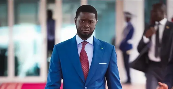 Vague de désabonnements : la page Facebook de Diomaye Faye perd des milliers d’abonnés en moins de 24 heures