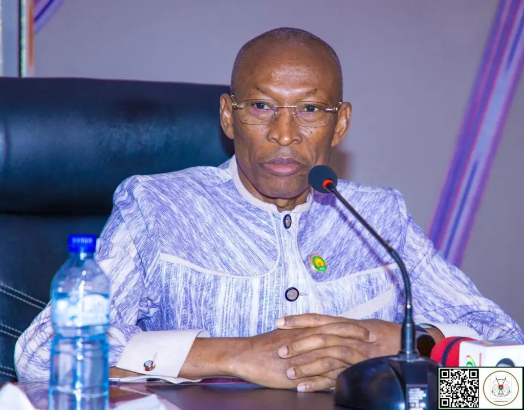 Institut des peuples noirs Farafina : Le président Apollinaire Joachimson KYELEM de Tambela installé