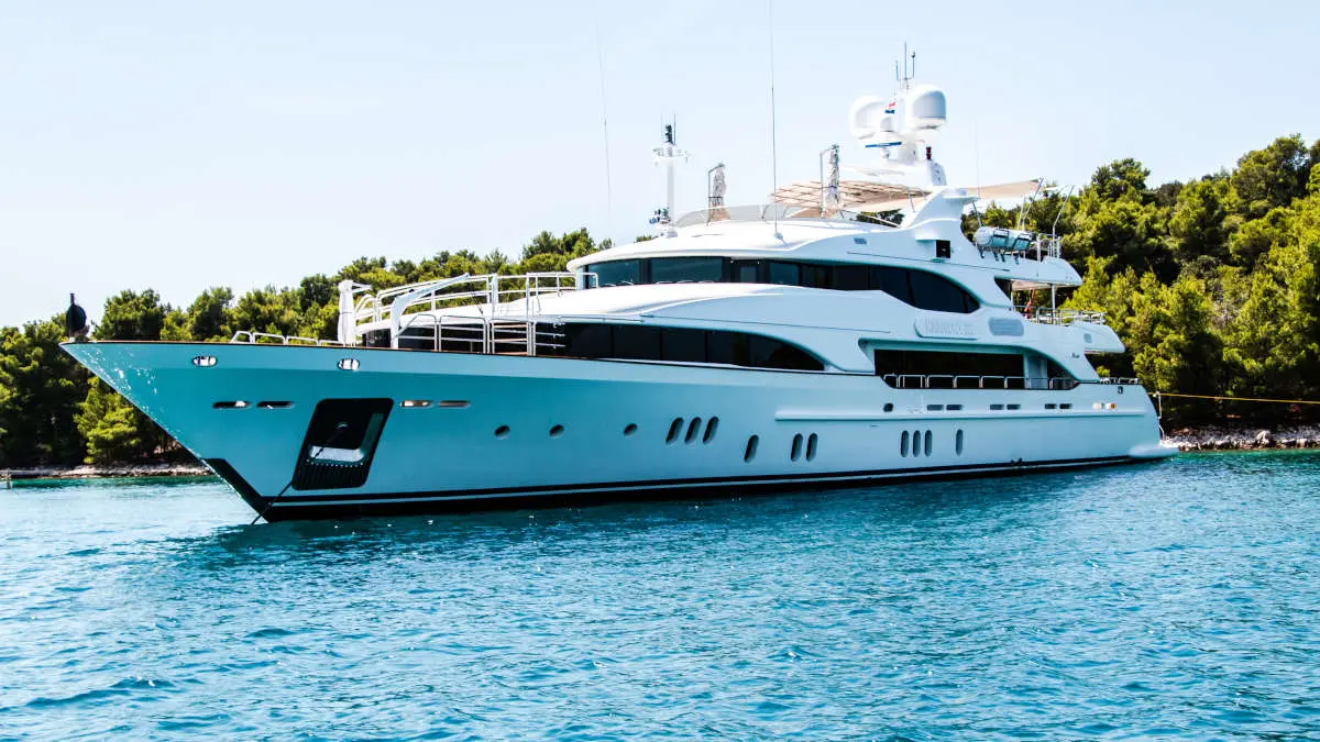 Russie : des yachts de luxe déplacés, conséquence des frappes ukrainiennes