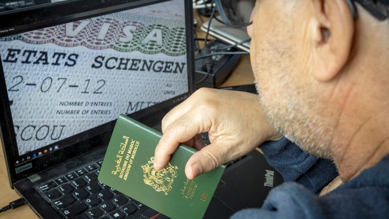 Rolex à Pékin, barbelés à Alger : les coulisses du visa Schengen